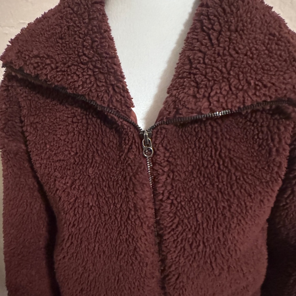 Lululemon Sherpa Cinchable Fleece Zip Up - Picture 7 of 9